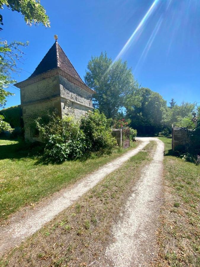 Gite De L'Edelinie Nanteuil-Auriac-de-Bourzac Eksteriør billede